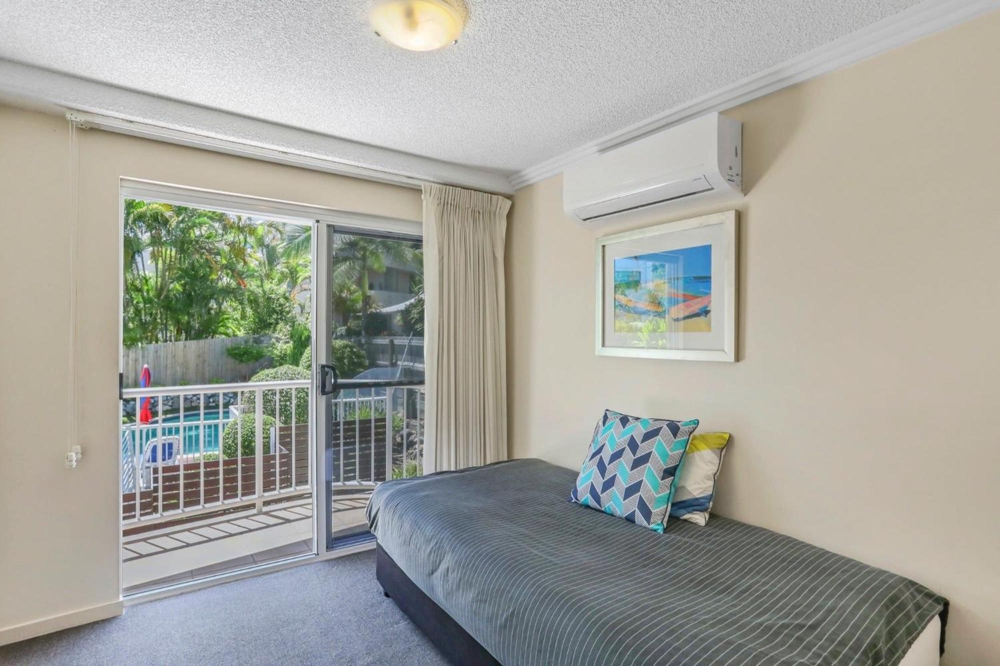 Ocean Vista On Alex Aparthotel Alexandra Headland Exterior photo